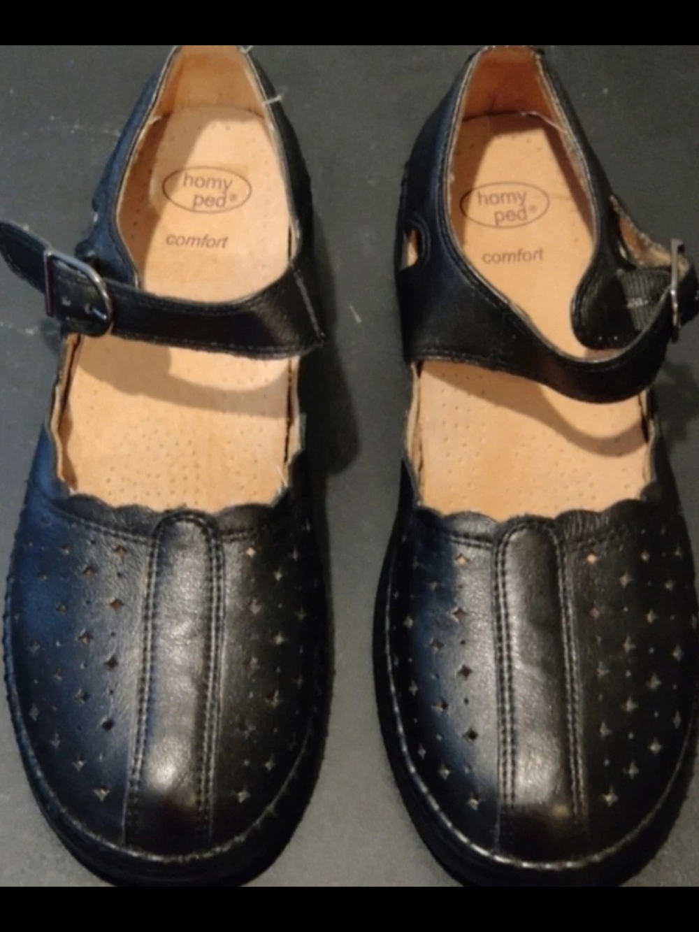Homy Ped Women's 7 Black Shoes